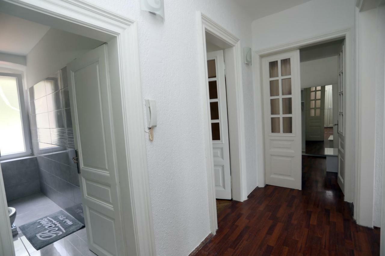 Apartman Cinkopan Apartment Pula Bagian luar foto